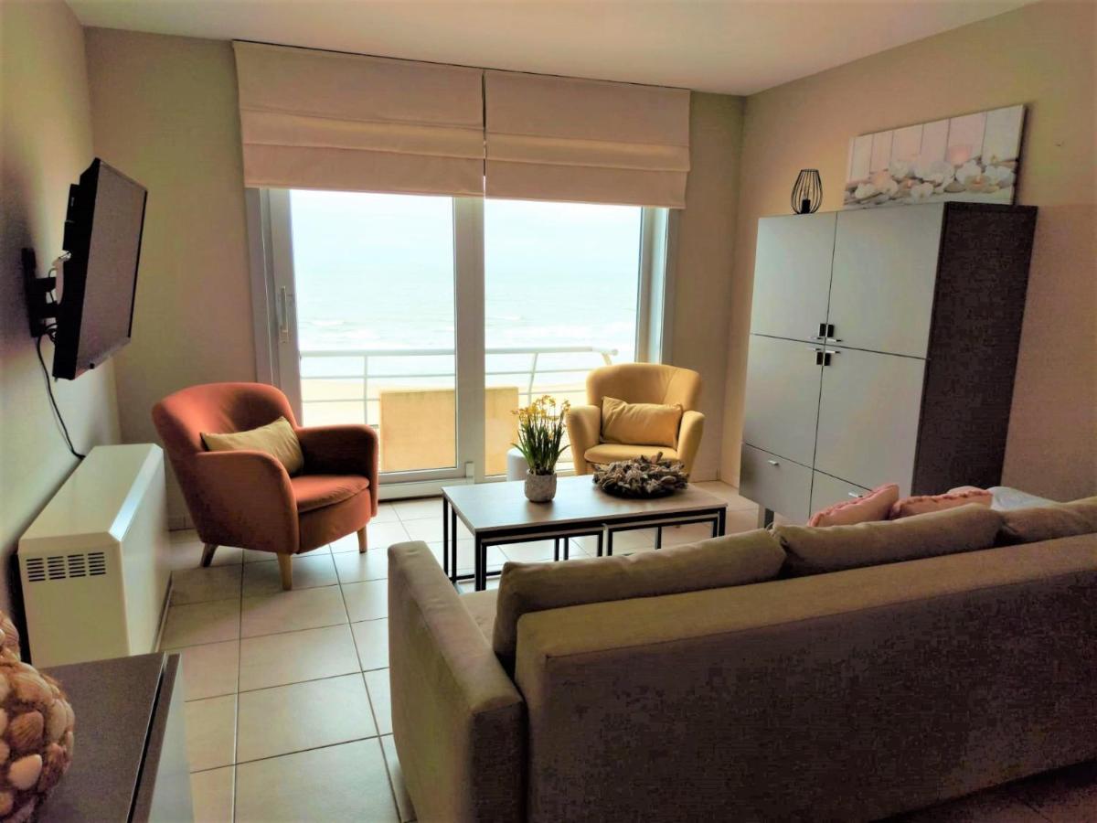 Appartement Met Zeezicht En Verwarmd Zwembad Οστένδη Εξωτερικό φωτογραφία