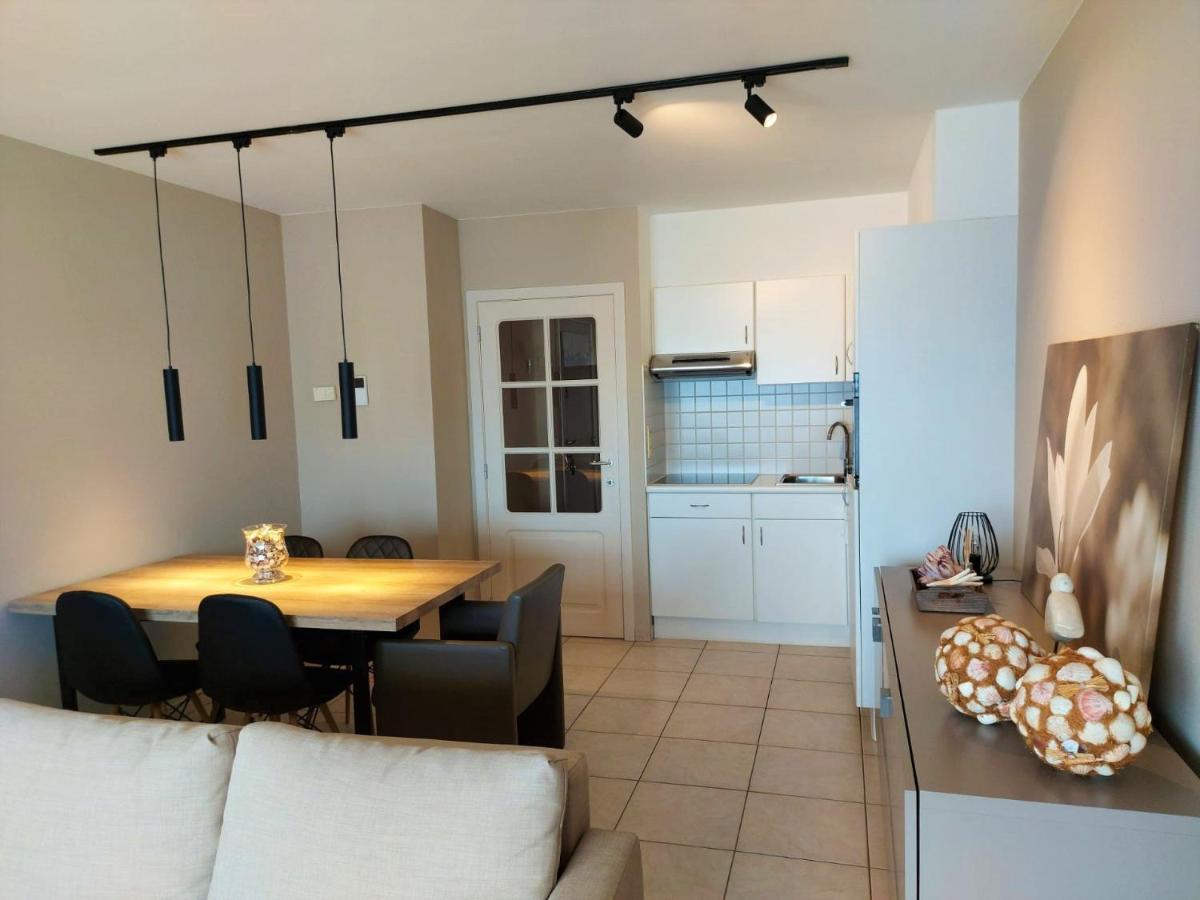 Appartement Met Zeezicht En Verwarmd Zwembad Οστένδη Εξωτερικό φωτογραφία