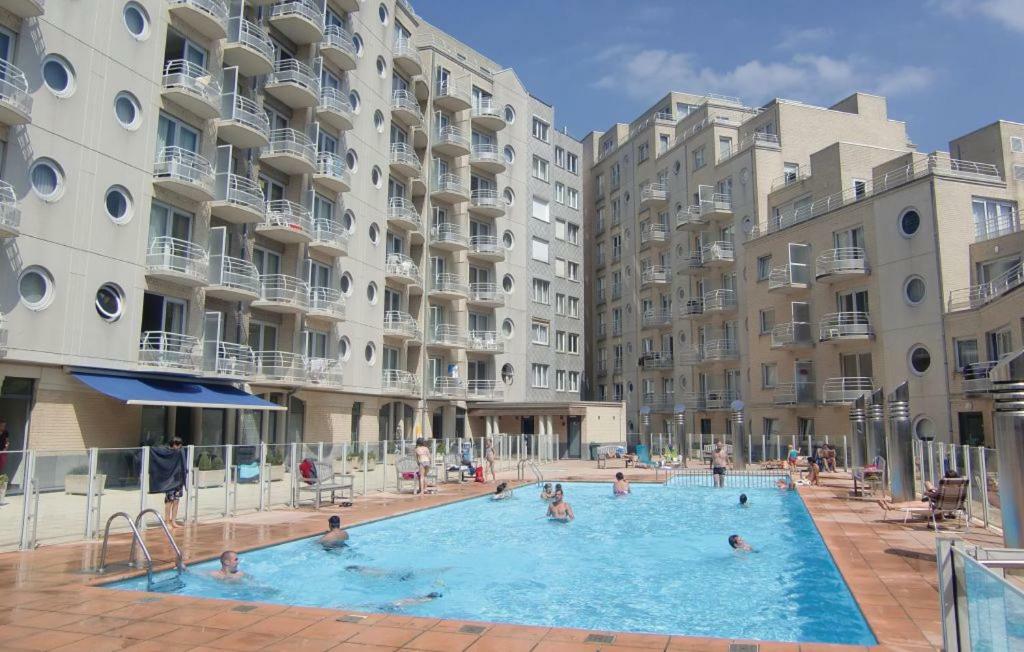Appartement Met Zeezicht En Verwarmd Zwembad Οστένδη Εξωτερικό φωτογραφία